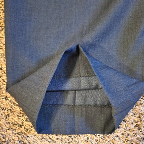 Van Heusen Dress Pants (38x30) - Picture 3 of 4